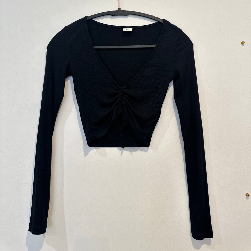 Sunday Best Ruched Front V-Neck Long Sleeve Black Crop Top Size 2XS